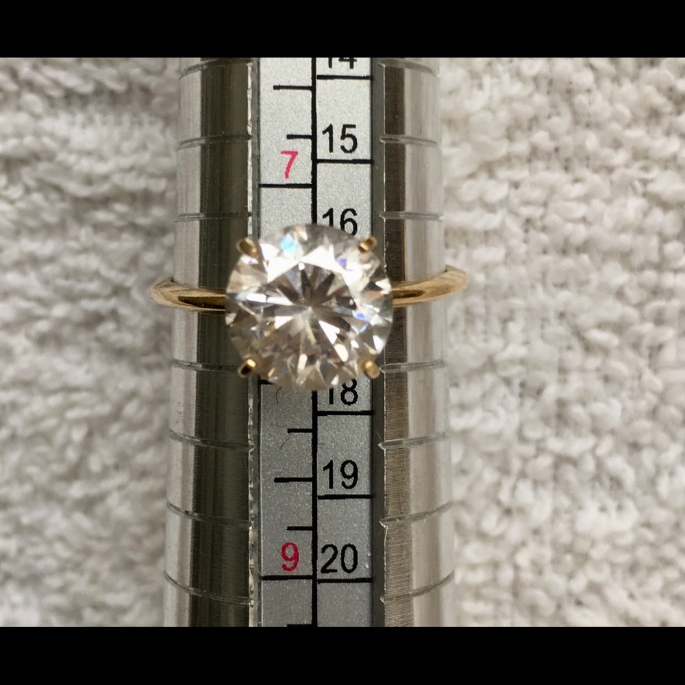 Synthetic diamond ring 💍